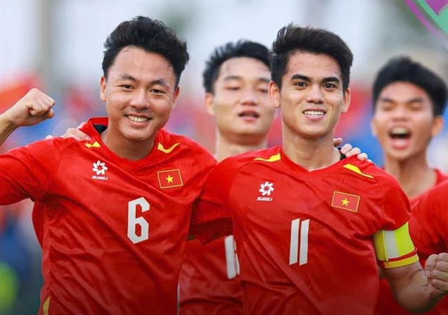 Hình ảnh minh họa việc chia sẻ dữ liệu an toàn và tuân thủ pháp luật tại hi8823 đăng nhập